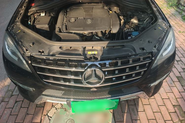 Used Mercedes-Benz M-Class 2012 ML 350 Sport Edition Engine Bay