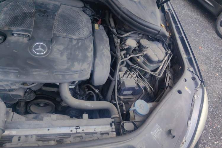 Used Mercedes-Benz M-Class 2012 ML 350 Sport Edition Engine Bay Left