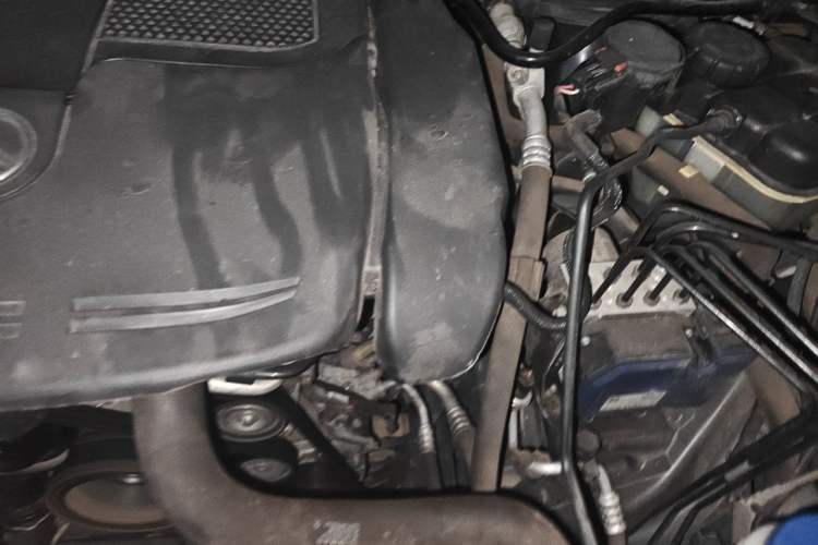 Used Mercedes-Benz M-Class 2012 ML 350 Sport Edition Engine Bay Left