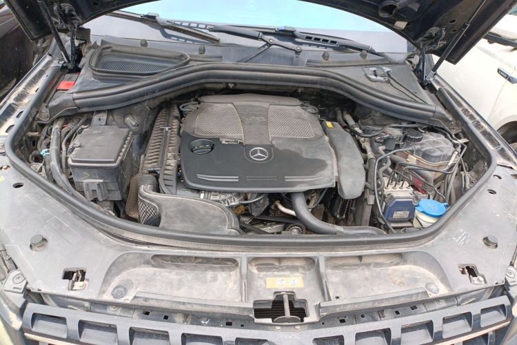 Used Mercedes-Benz M-Class 2012 ML 350 Luxury Edition Engine Bay