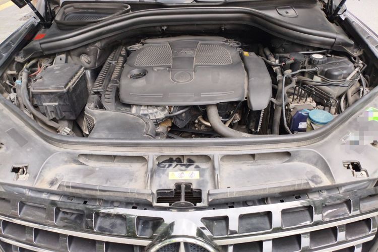 Used Mercedes-Benz M-Class 2012 ML 350 Sport Edition Engine Bay
