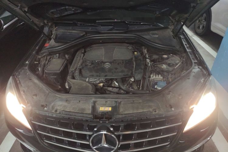 Used Mercedes-Benz M-Class 2012 ML 350 Sport Edition Engine Bay