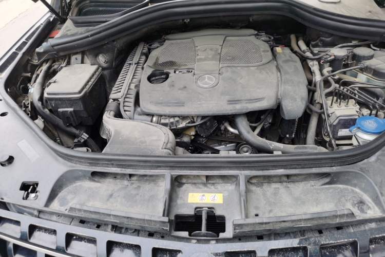 Used Mercedes-Benz M-Class 2012 ML 350 Sport Edition Engine Bay