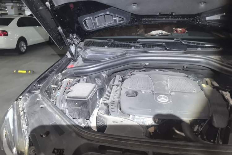 Used Mercedes-Benz M-Class 2012 ML 300 Engine Bay Right