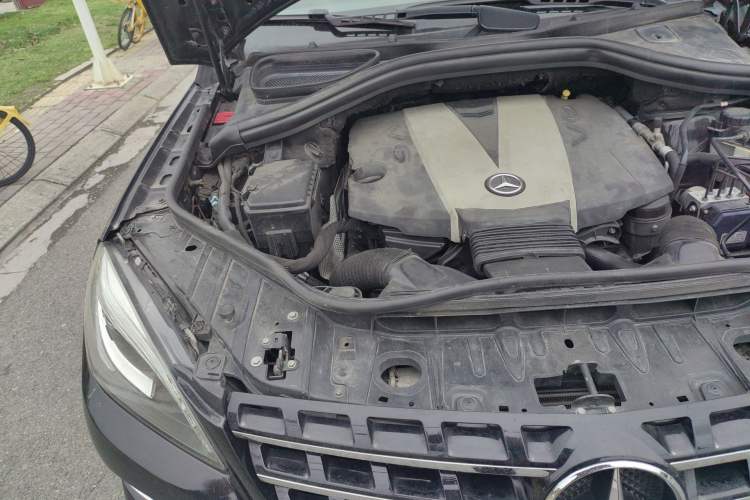Used Mercedes-Benz M-Class  Engine Bay Right