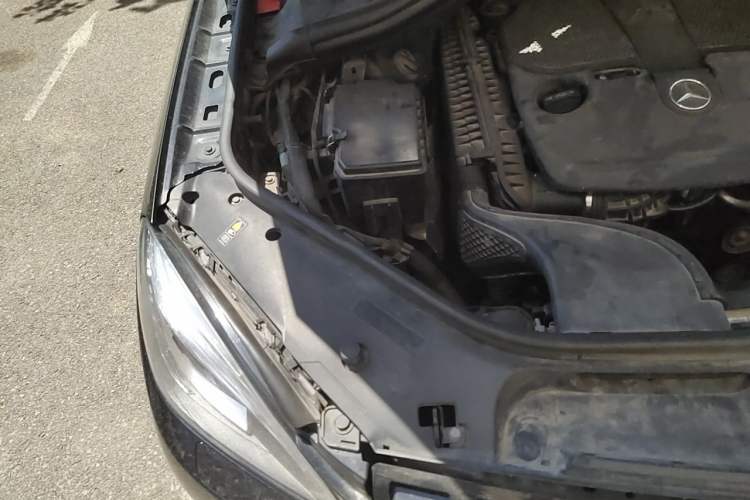 Used Mercedes-Benz M-Class 2012 ML 300 Engine Bay Right