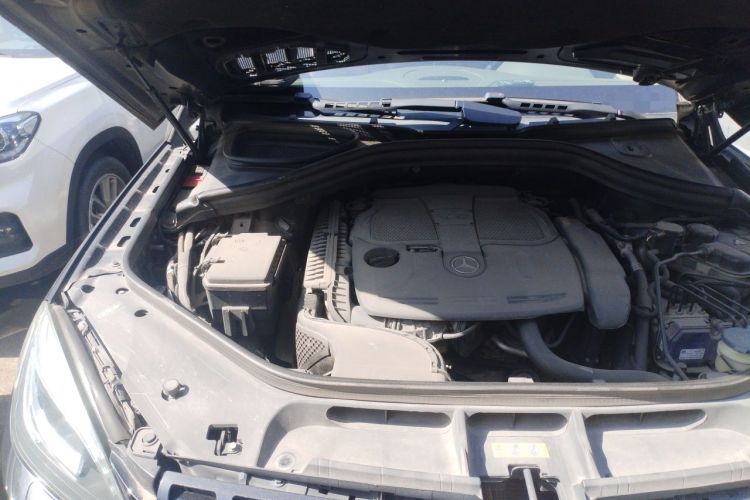 Used Mercedes-Benz M-Class 2012 ML 300 Engine Bay Right