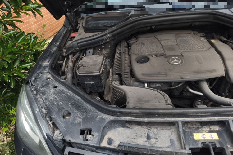 Used Mercedes-Benz M-Class 2012 ML 350 Sport Edition Engine Bay Right