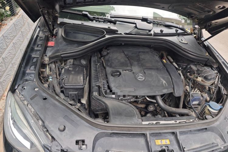 Used Mercedes-Benz M-Class 2012 ML 350 Sport Edition Engine Bay Right