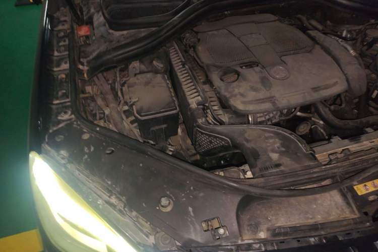 Used Mercedes-Benz M-Class 2012 ML 300 Engine Bay Right