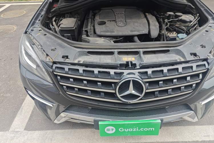Used Mercedes-Benz M-Class 2012 ML 350 Luxury Edition Engine Bay Right
