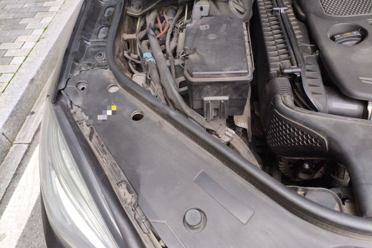 Used Mercedes-Benz M-Class 2012 ML 350 Sport Edition Engine Bay Right