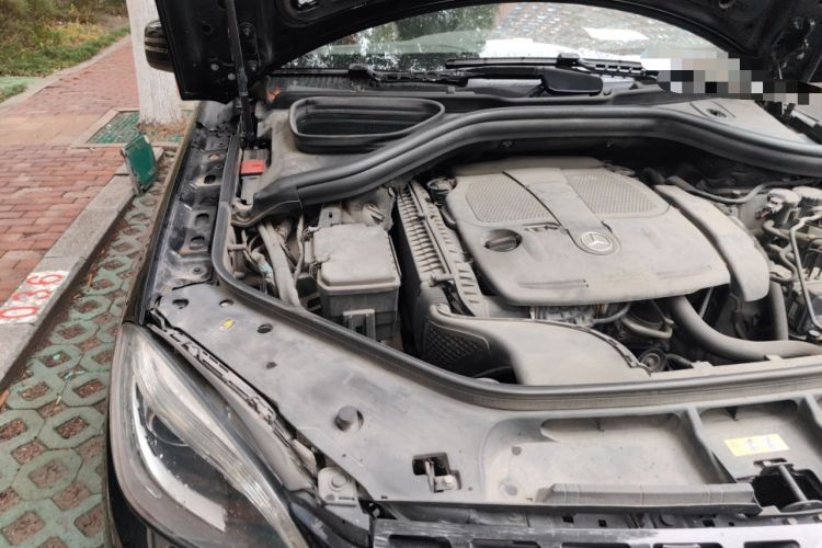 Used Mercedes-Benz M-Class 2012 ML 300 Engine Bay Right