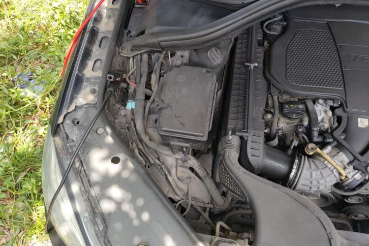 Used Mercedes-Benz M-Class 2012 ML 350 Sport Edition Engine Bay Right