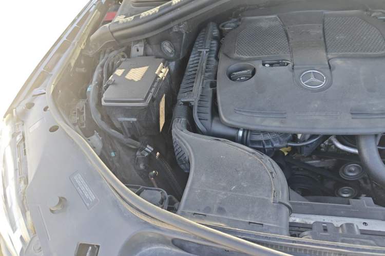 Used Mercedes-Benz M-Class 2012 ML 350 Luxury Edition Engine Bay Right
