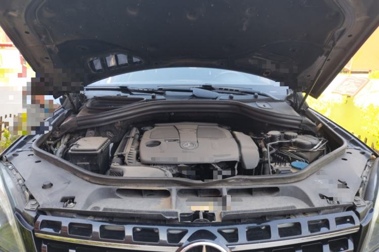Used Mercedes-Benz M-Class 2012 ML 350 Luxury Edition Engine Bay
