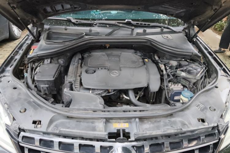 Used Mercedes-Benz M-Class 2012 ML 350 Sport Edition Engine Bay