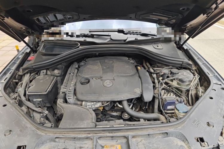 Used Mercedes-Benz M-Class 2012 ML 350 Luxury Edition Engine Bay