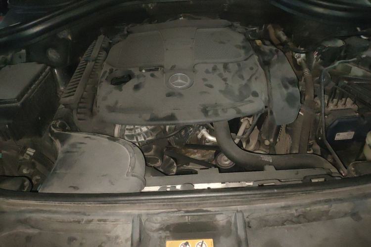 Used Mercedes-Benz M-Class 2012 ML 300 Engine Bay