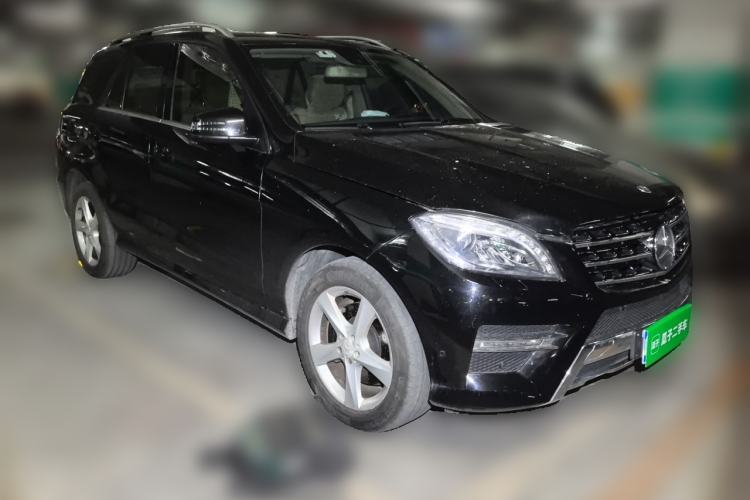 Used Mercedes-Benz M-Class 2012 ML 300 Front Right 45 Deg
