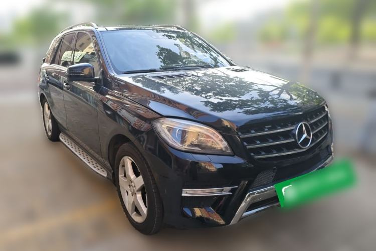 Used Mercedes-Benz M-Class 2012 ML 350 Luxury Edition Front Right 45 Deg
