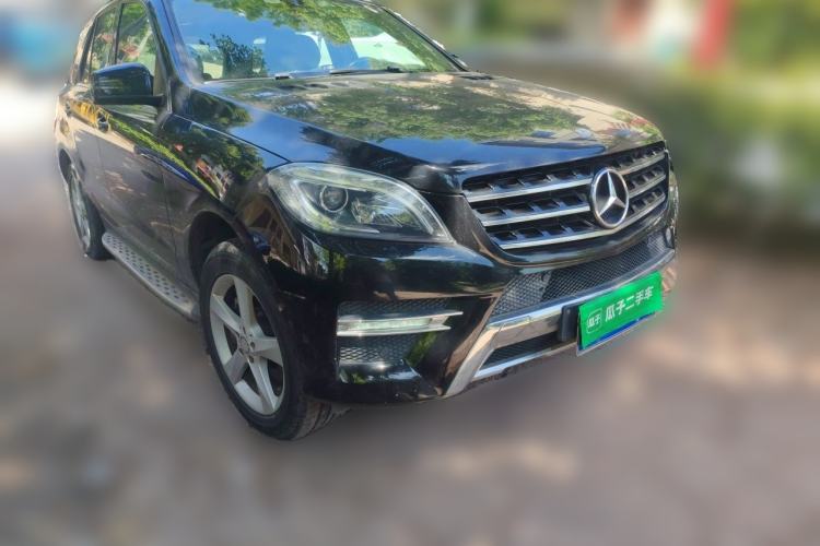 Used Mercedes-Benz M-Class 2012 ML 300 Front Right 45 Deg