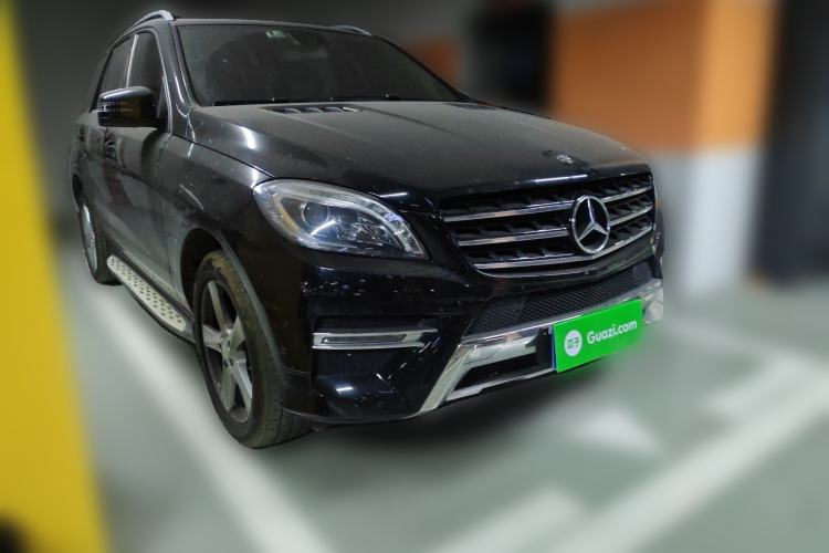 Used Mercedes-Benz M-Class 2012 ML 300 Front Right 45 Deg