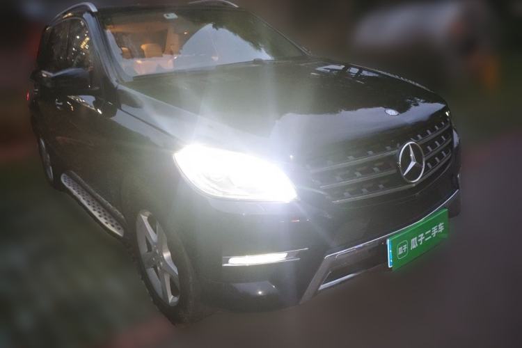 Used Mercedes-Benz M-Class 2012 ML 300 Front Right 45 Deg