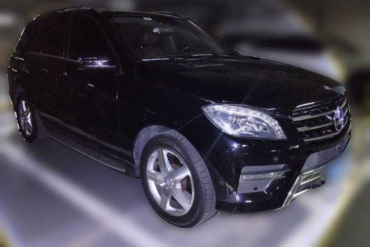Used Mercedes-Benz M-Class 2012 ML 350 Luxury Edition Front Right 45 Deg