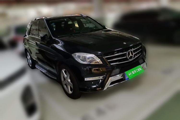 Used Mercedes-Benz M-Class 2012 ML 350 Sport Edition Front Right 45 Deg