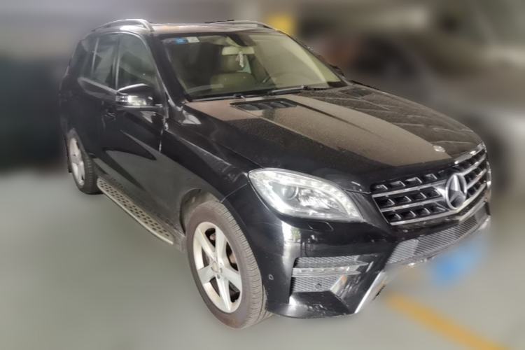 Used Mercedes-Benz M-Class 2012 ML 300 Front Right 45 Deg