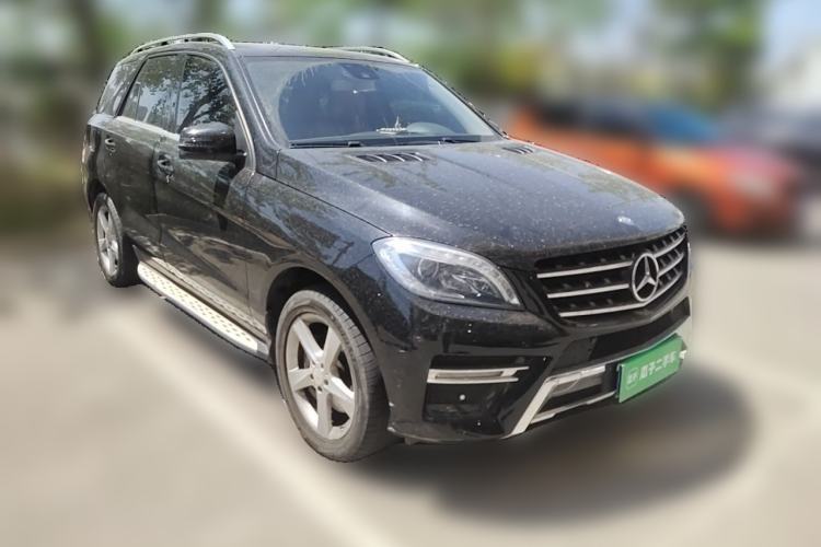 Used Mercedes-Benz M-Class 2012 ML 300 Front Right 45 Deg
