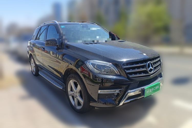 Used Mercedes-Benz M-Class 2012 ML 300 Front Right 45 Deg