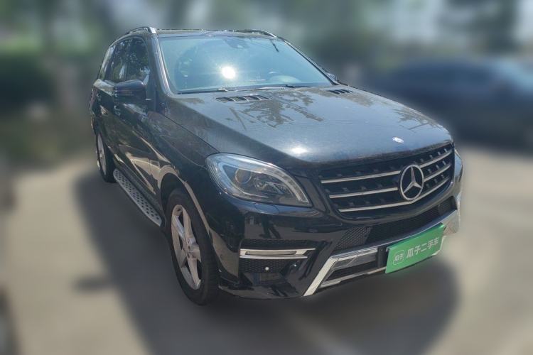 Used Mercedes-Benz M-Class 2012 ML 300 Front Right 45 Deg