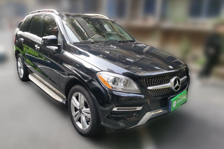Used Mercedes-Benz M-Class 2012 ML 350 Luxury Edition Front Right 45 Deg