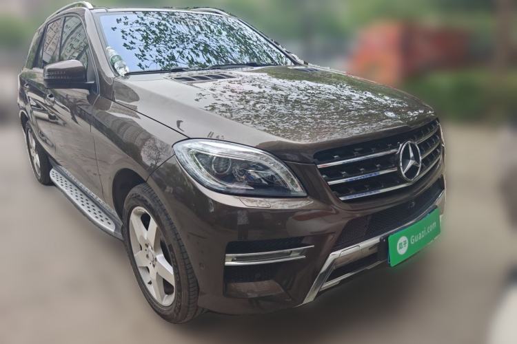 Used Mercedes-Benz M-Class 2012 ML 350 Luxury Edition Front Right 45 Deg