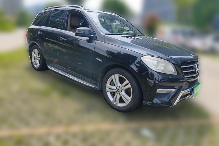 Used Mercedes-Benz M-Class 2012 ML 350 Sport Edition Front Right 45 Deg