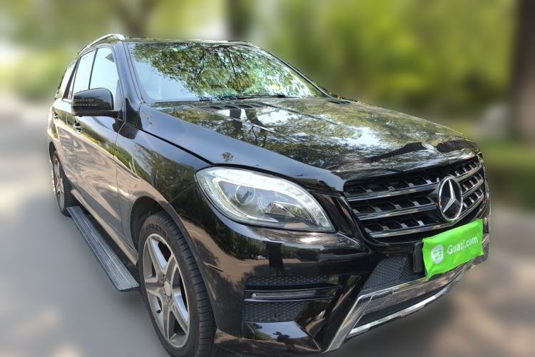 Used Mercedes-Benz M-Class 2012 ML 300 Front Right 45 Deg
