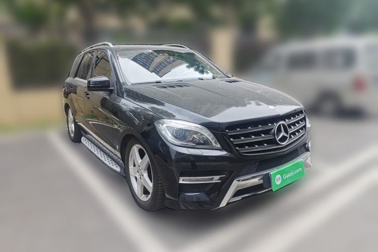 Used Mercedes-Benz M-Class 2012 ML 350 Luxury Edition Front Right 45 Deg