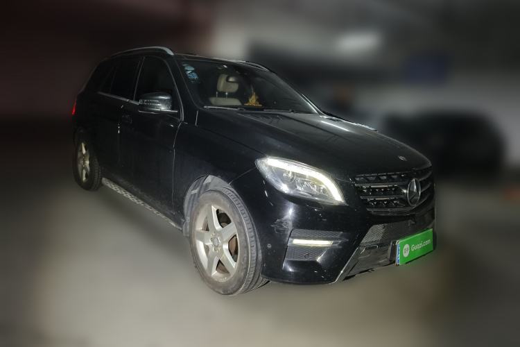 Used Mercedes-Benz M-Class 2012 ML 350 Luxury Edition Front Right 45 Deg