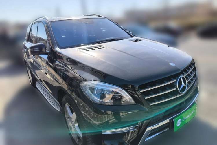 Used Mercedes-Benz M-Class 2012 ML 350 Luxury Edition Front Right 45 Deg