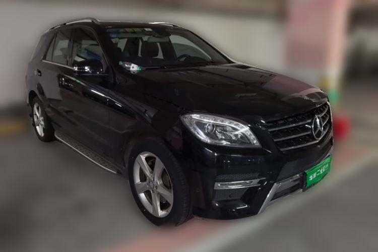 Used Mercedes-Benz M-Class 2012 ML 300 Front Right 45 Deg