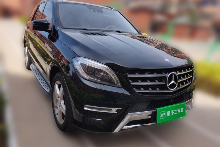 Used Mercedes-Benz M-Class 2012 ML 350 Luxury Edition Front Right 45 Deg