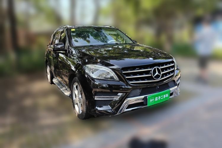 Used Mercedes-Benz M-Class 2012 ML 350 Sport Edition Front Right 45 Deg
