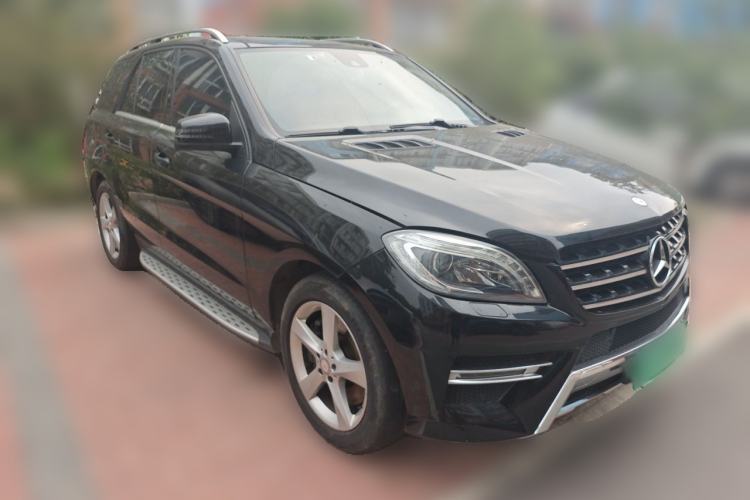 Used Mercedes-Benz M-Class 2012 ML 350 Sport Edition Front Right 45 Deg