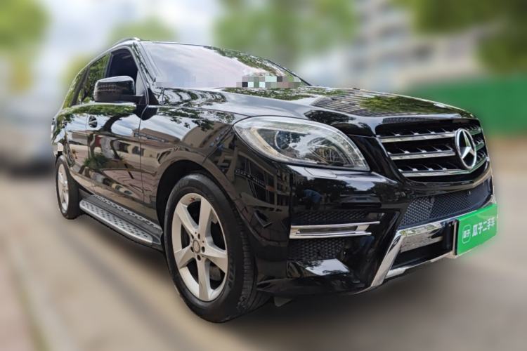 Used Mercedes-Benz M-Class 2012 ML 350 Luxury Edition Front Right 45 Deg