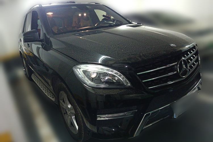 Used Mercedes-Benz M-Class 2012 ML 300 Front Right 45 Deg
