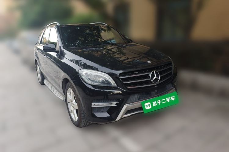 Used Mercedes-Benz M-Class 2012 ML 350 Luxury Edition Front Right 45 Deg