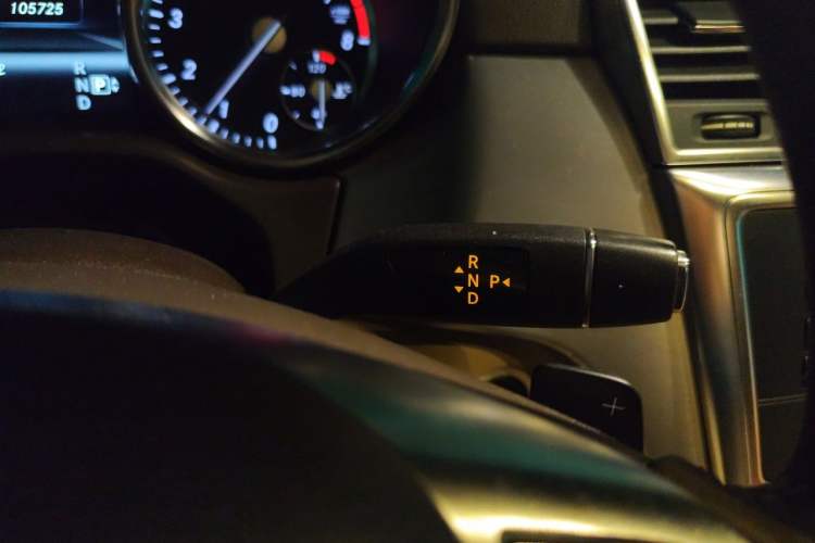 Used Mercedes-Benz M-Class 2012 ML 300 Gear Lever