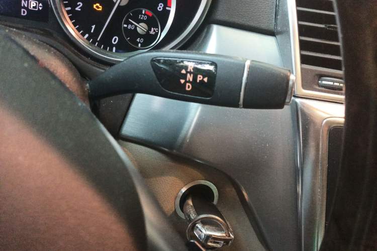 Used Mercedes-Benz M-Class 2012 ML 300 Gear Lever